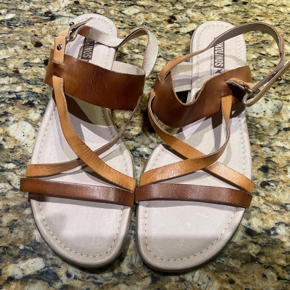 Pikolinos sandals
